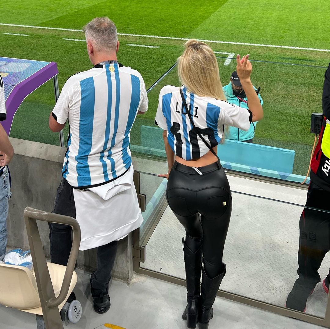 TOPLESS IN QATAR AFTER ARGENTINAS VICTORY pic